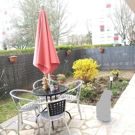 Apartment Avec 2 Jardins Prives *